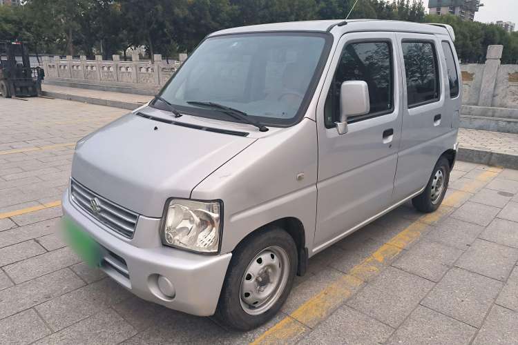 Used Suzuki Wagon R 2013 Venture Edition 1.0L Manual - Practical Model 3