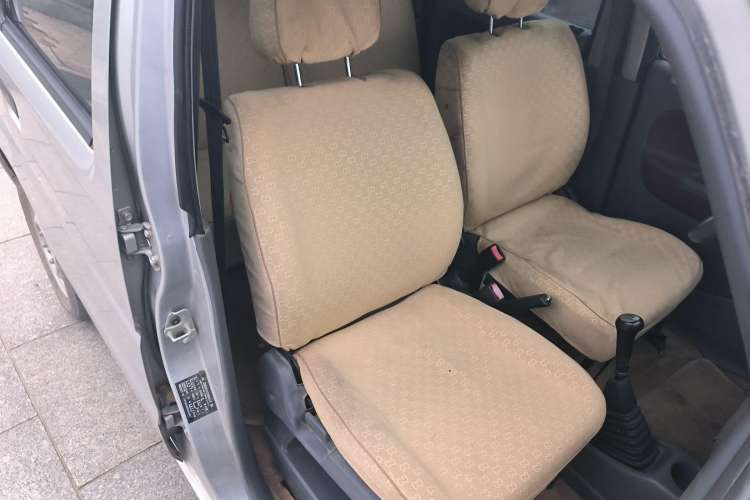 Used Suzuki Wagon R 2013 Venture Edition 1.0L Manual - Practical Model 3