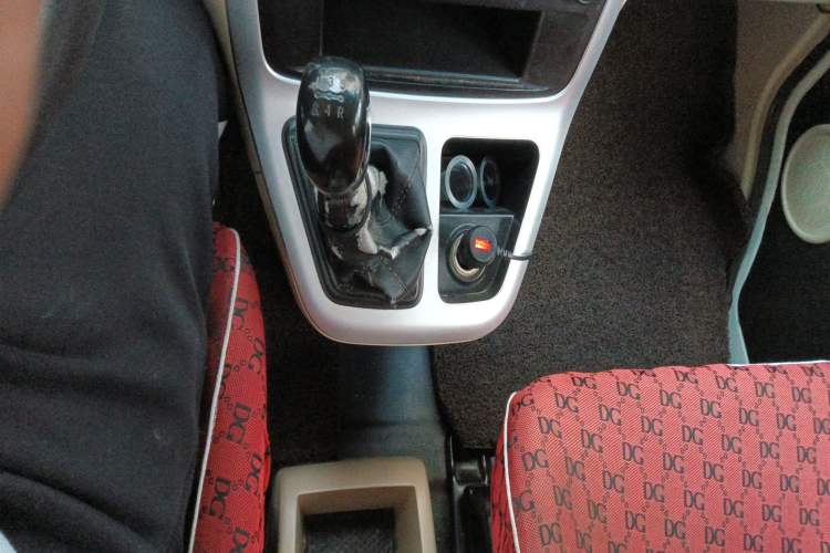 Used CHANGAN KAICHENG Ruixing M90 2016 2.0L Standard Version 4G94S Gear Lever