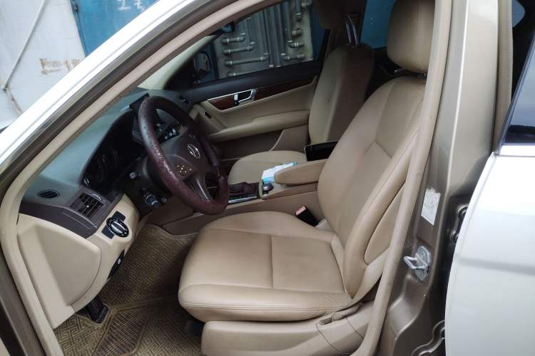 Used Mercedes-Benz C-Class 2008 C 200K Fashion Model Left Front Seat