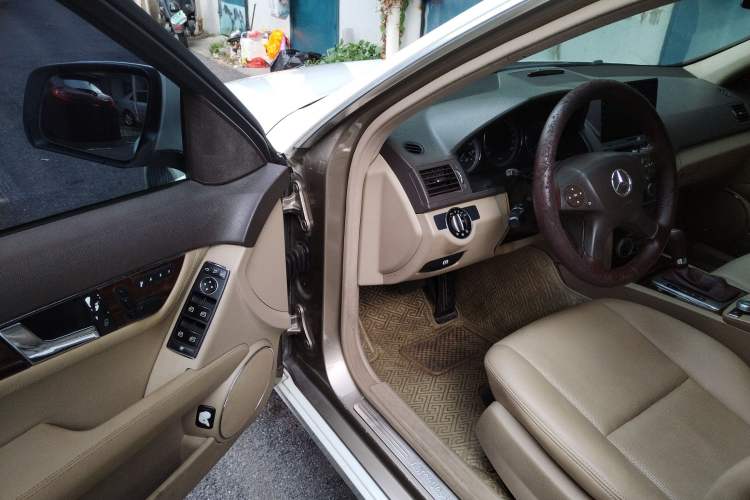 Used Mercedes-Benz C-Class 2008 C 200K Fashion Model Driver Seat