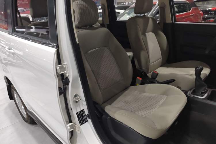 Used HYOSOW H2 2016 H2E 1.5L Elite Model BJ415B
