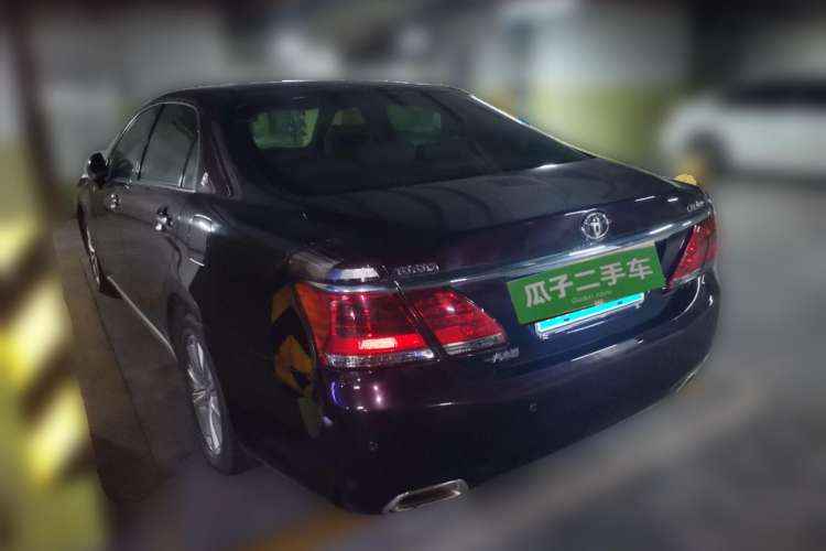 Used Toyota Crown 2012 2.5L Royal Leather Edition