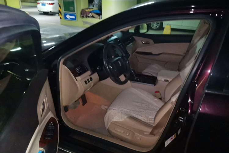 Used Toyota Crown 2012 2.5L Royal Leather Edition