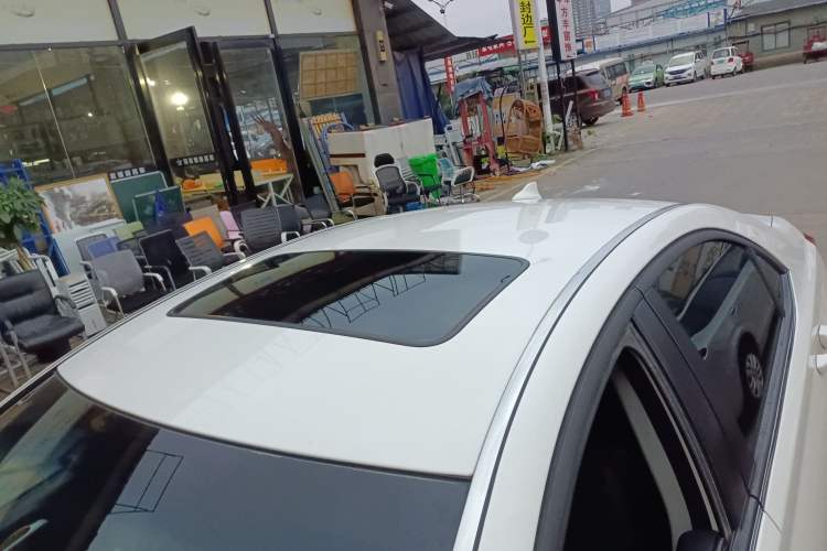 Used Roewe 550 2013 550S 1.8L Automatic Start-Zhen Edition
