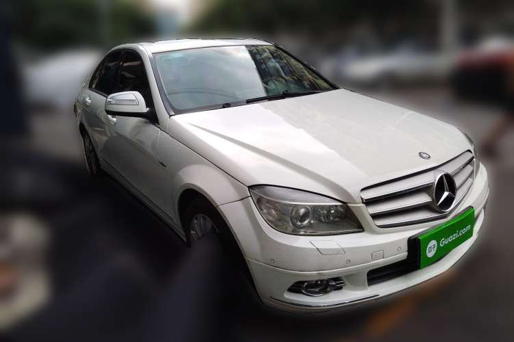 Used Mercedes-Benz C-Class 2008 C 200K Fashion Model Front Right 45 Deg