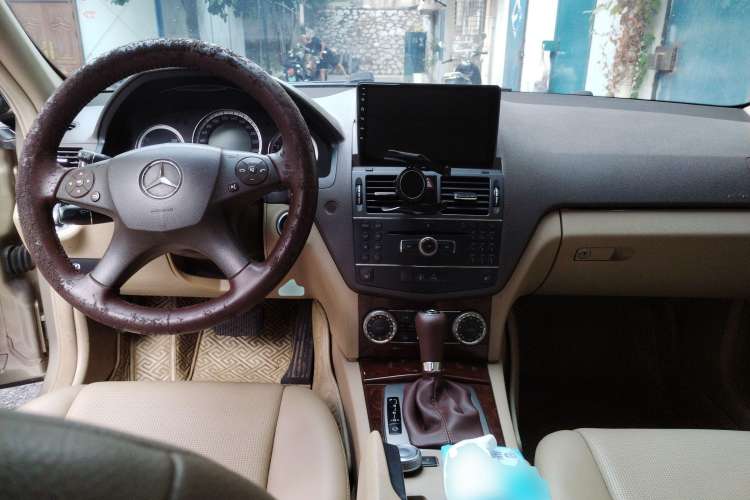 Used Mercedes-Benz C-Class 2008 C 200K Fashion Model Center Console