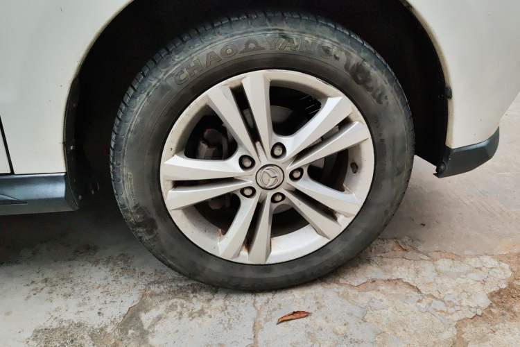 Used HYOSOW H3 2015 1.5L manual luxury version