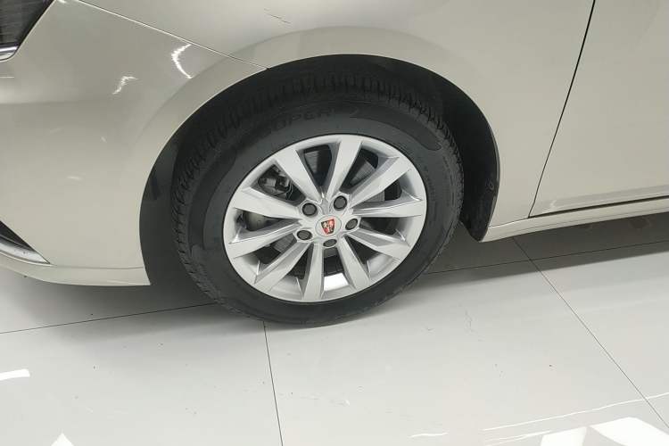 Used Roewe i6 New Energy 2017 45T Hybrid Connect & Smart Enjoyment Edition Left Front Wheel Hub