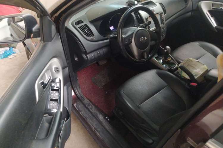 Used Kia Forte 2014 1.6L AT Premium Model
