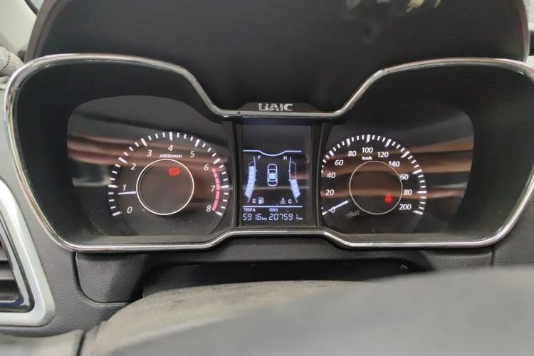 Used HYOSOW H3 2015 1.5L manual luxury version