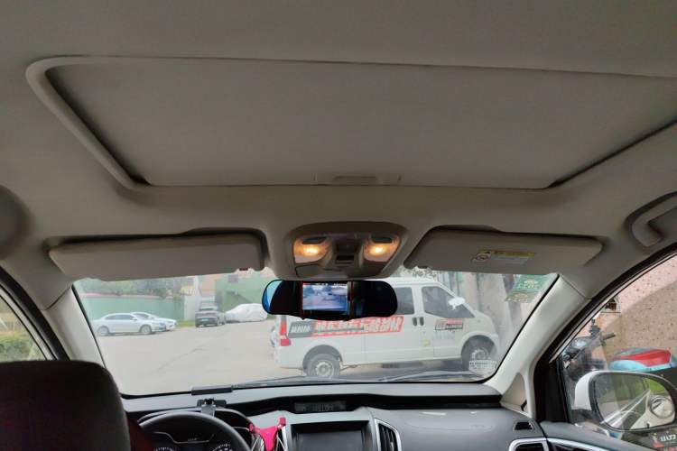 Used HYOSOW H3 2015 1.5L manual luxury version