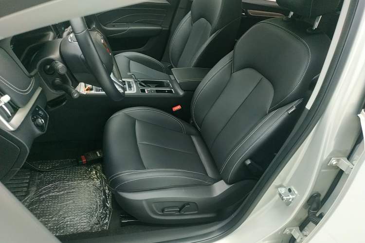 Used Roewe i6 New Energy 2017 45T Hybrid Connect & Smart Enjoyment Edition Left Front Seat