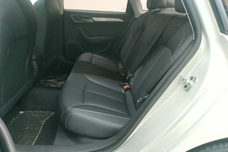 Used Roewe i6 New Energy 2017 45T Hybrid Connect & Smart Enjoyment Edition Left Rear Seat