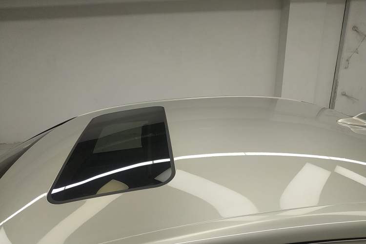 Used Roewe i6 New Energy 2017 45T Hybrid Connect & Smart Enjoyment Edition Roof