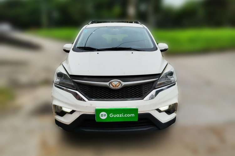 Used HYOSOW H3 2015 1.5L manual luxury version