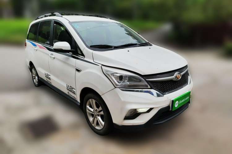 Used HYOSOW H3 2015 1.5L manual luxury version