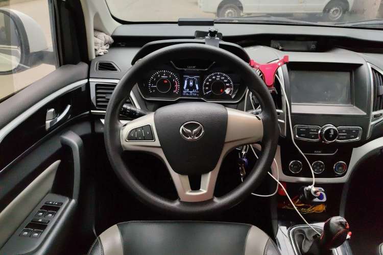 Used HYOSOW H3 2015 1.5L manual luxury version