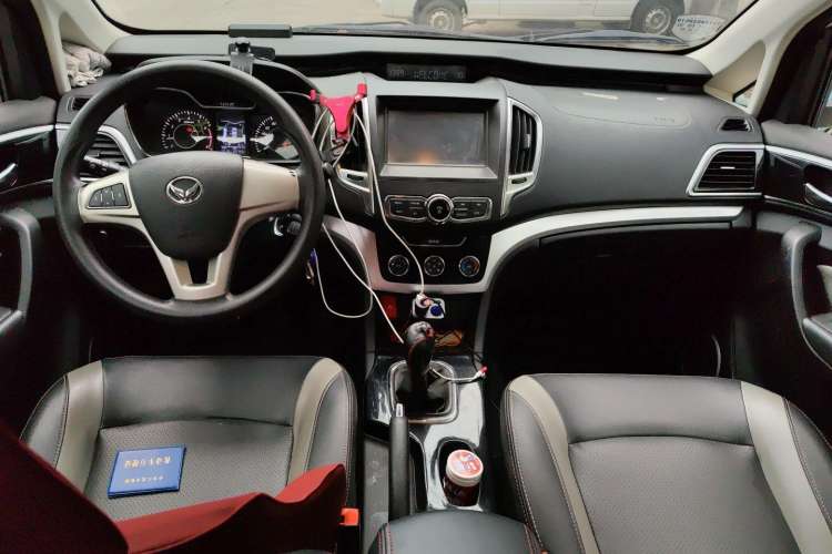 Used HYOSOW H3 2015 1.5L manual luxury version