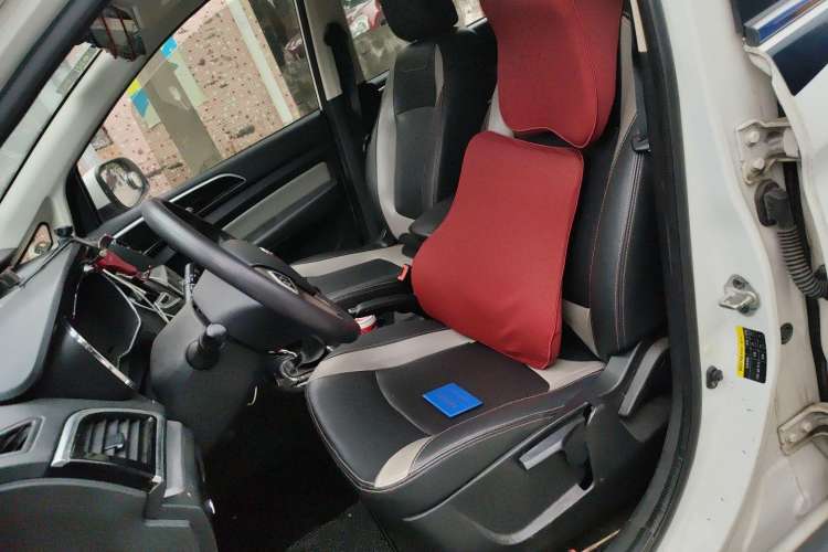 Used HYOSOW H3 2015 1.5L manual luxury version