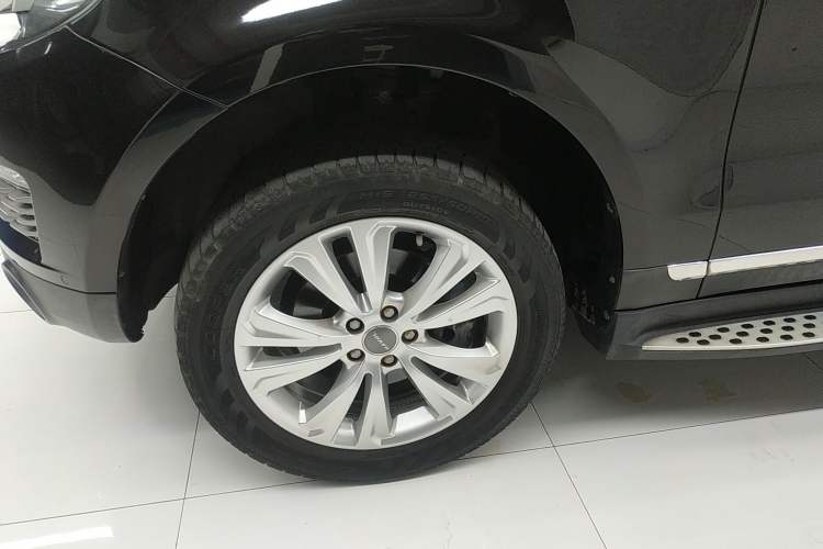 Used Haval H8 2017 2.0T Gasoline Two-Wheel Drive Smart Edition
