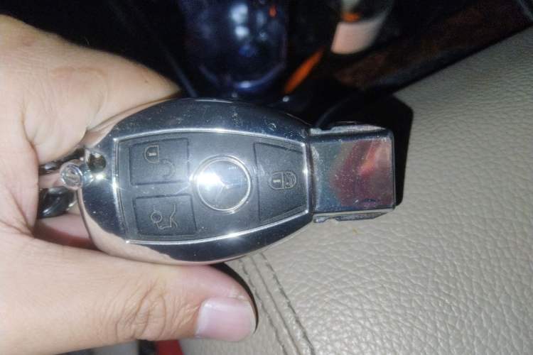 Used Mercedes-Benz R-Class 2010 R 350 L 4MATIC
