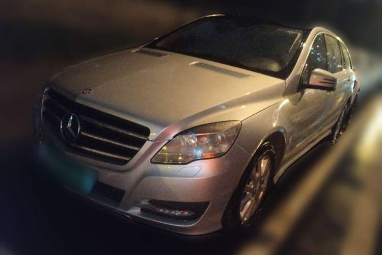 Used Mercedes-Benz R-Class 2010 R 350 L 4MATIC