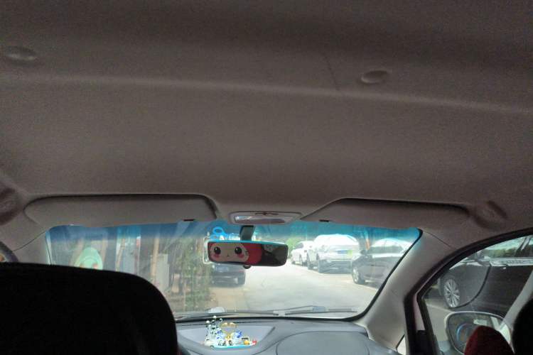 Used JMEV E200L 2016 E200 Standard Model
