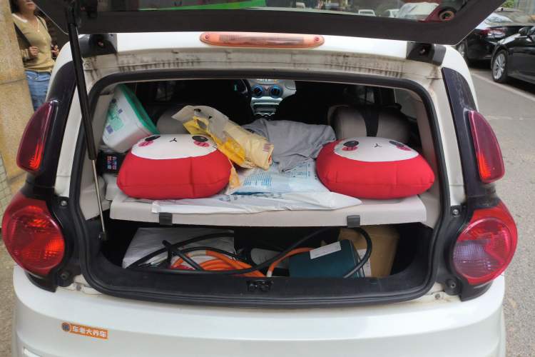 Used JMEV E200L 2016 E200 Standard Model
