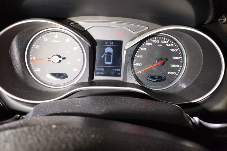 Used JAC Refine S3 2017 1.6L Manual Luxury Smart Model Odometer Close Up