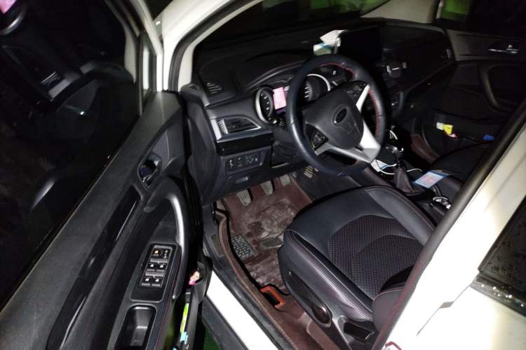 Used JAC Refine S3 2017 1.6L Manual Luxury Smart Model Driver Seat