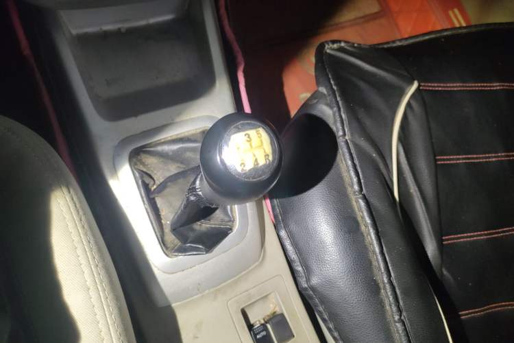 Used Changan Alsvin V3 2012 1.3L Manual Comfort Version China IV Standard
