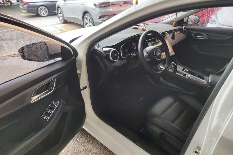 Used MG 6 New Energy 2020 1.5T Hybrid Leading Trendy Edition
