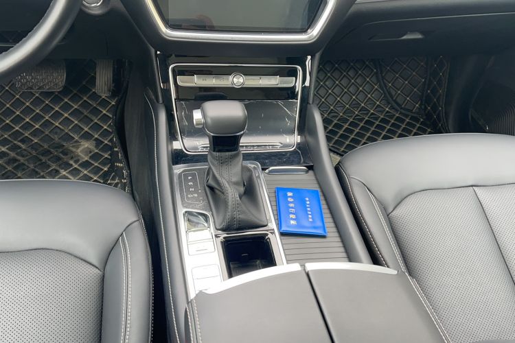 Used Roewe RX8 2019 30T Two-Wheel Drive Supreme Flagship Edition
