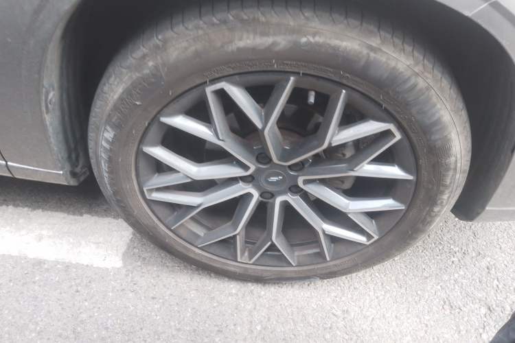 Used Oshan Z6 2022 Blue Whale 1.5T DCT Smart Navigation Model
