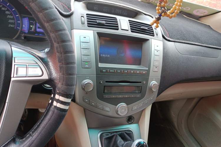 Used BYD S6 2011 2.0L Manual Luxury Version