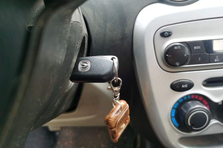 Used CHANGAN Benni mini 2012 1.0L Manual Fashion Edition China IV Standard
