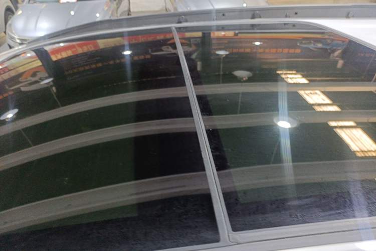 Used BYD Yuan New Energy 2018 EV360 Smart Connect Cool Edition Roof