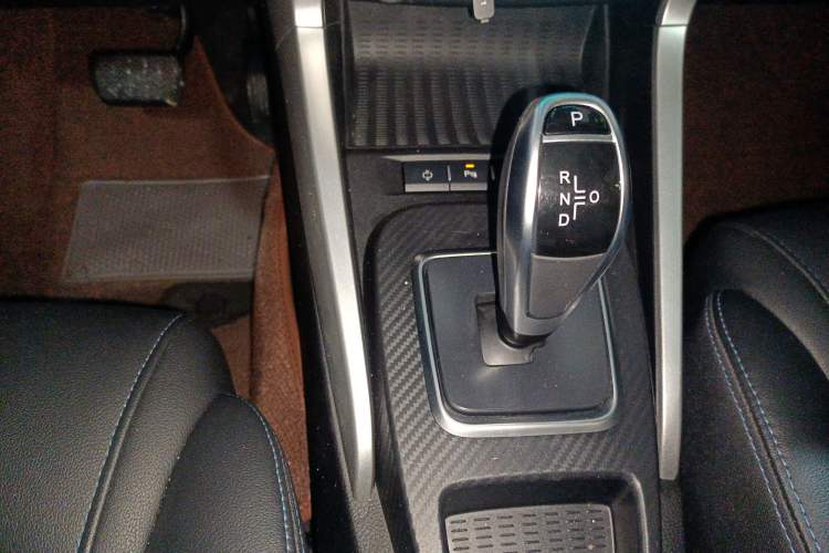 Used BYD Yuan New Energy 2018 EV360 Smart Connect Cool Edition Gear Lever