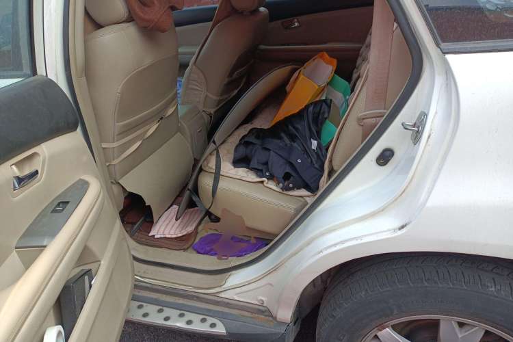 Used BYD S6 2011 2.0L Manual Luxury Version