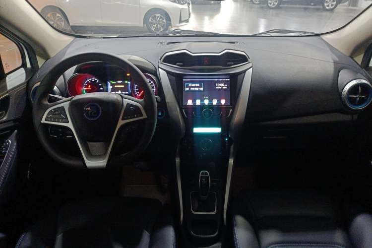 Used BYD Yuan New Energy 2018 EV360 Smart Connect Cool Edition Center Console