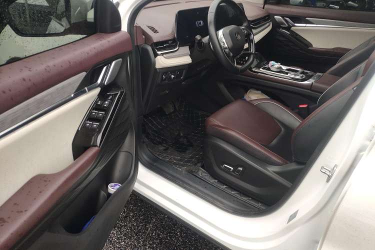 Used SOL QX 2021 300T DCT Deluxe Smart Connectivity Version
