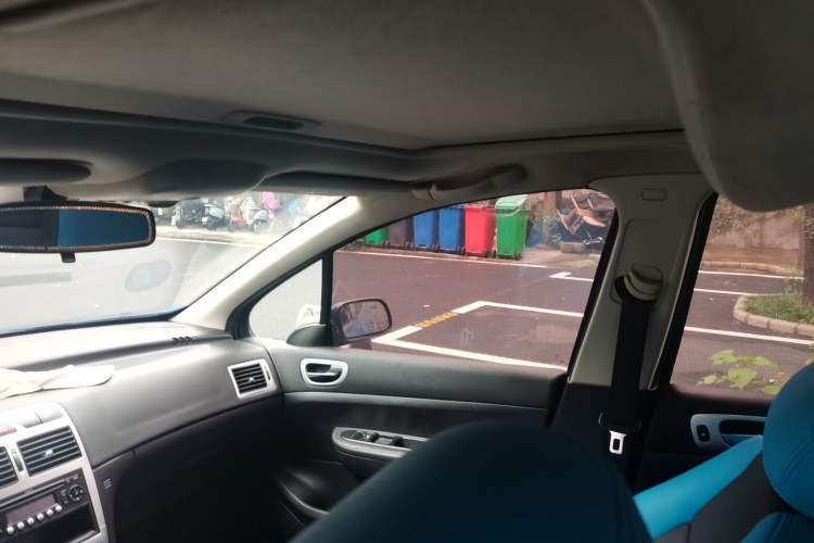 Used Peugeot 307 2012 Hatchback 1.6L Manual Comfort Edition Headliner