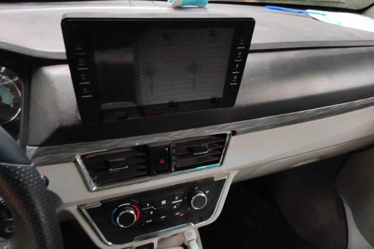 Used Jinbei New Hiace S 2021 1.5L Wealth Central Air-Conditioned Bus China VI Standard Model SWC15M Audio And AC Panel