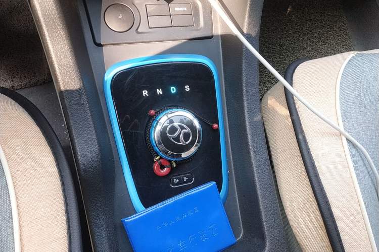 Used BAIC New Energy EU 2016 EU260 Letu Plus Edition Gear Lever