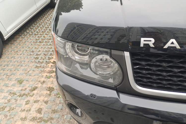 Used Land Rover Range Sport 2011 3.0 TDV6 Diesel Version
