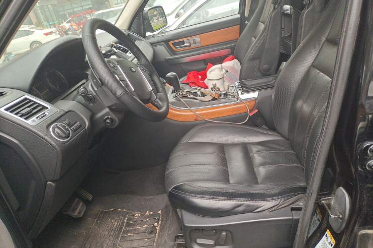 Used Land Rover Range Sport 2011 3.0 TDV6 Diesel Version
