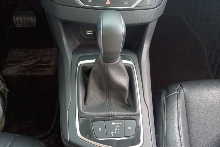 Used Peugeot 308S 2015 1.2T Automatic Jingchi Edition
