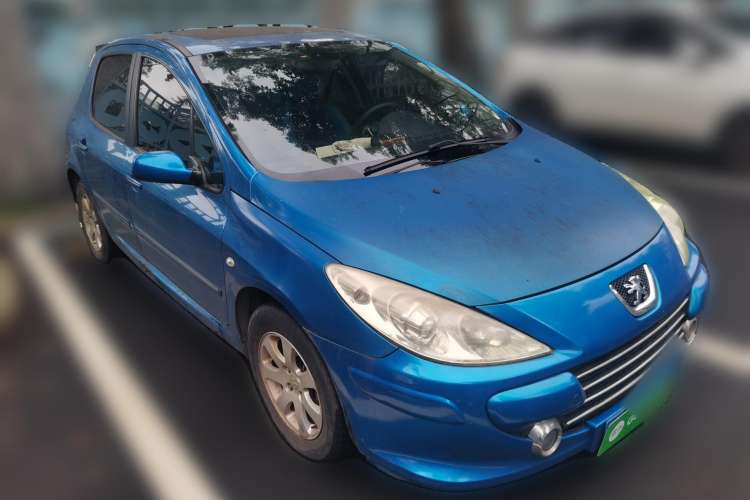 Used Peugeot 307 2012 Hatchback 1.6L Manual Comfort Edition Front Right 45 Deg