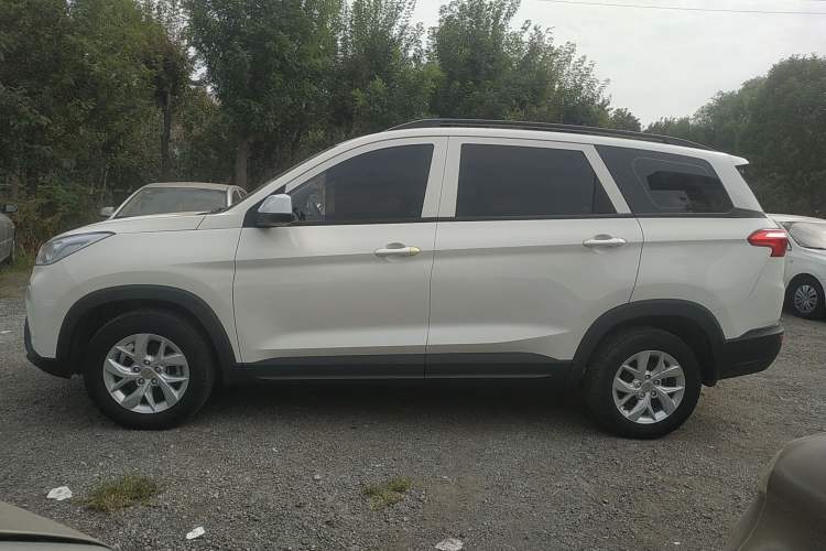 Used Wuling Hongguang S3 2019 1.5L Manual Standard Version China VI Standard
